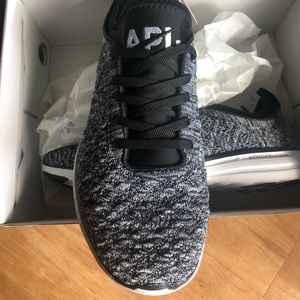 APL running shoes